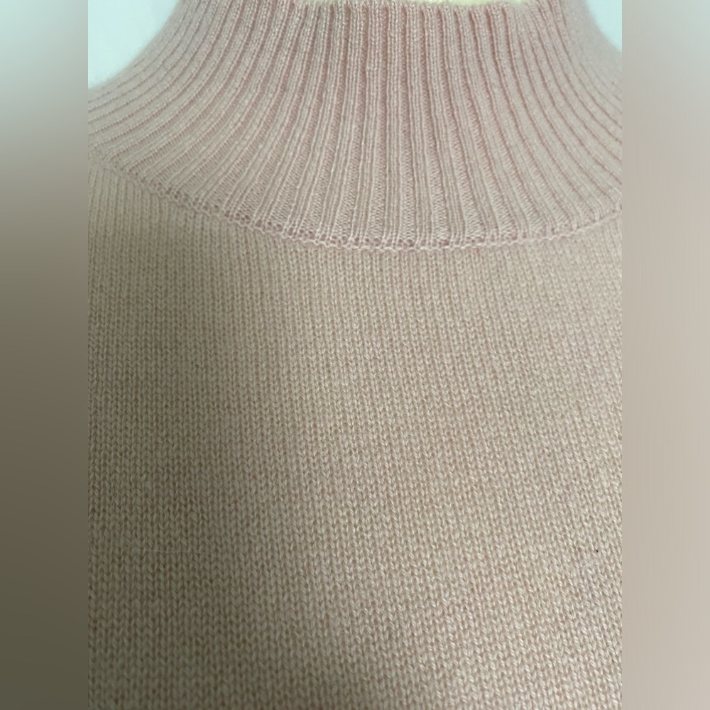 Neiman Marcus cashmere tunic/dress size M fantastic condition,ready to share. - Picture 9 of 14